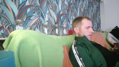 Snapshot of bizoukey15 chatting on 09-25-25, 10:46 bizoukey15 online show from 09-25-25, 10:46