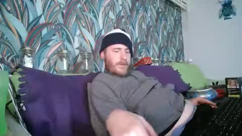 Snapshot of bizoukey15 chatting on 10-31-25, 02:45 bizoukey15 online show from 10-31-25, 02:45