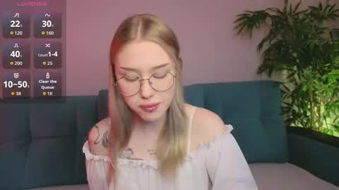 Julia online show from 03-21-26, 02:20