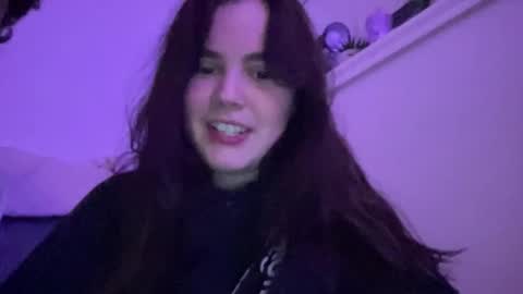 Snapshot of bkws985 chatting on 10-17-25, 12:47 bkws985 online show from 10-17-25, 12:47