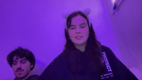 Snapshot of bkws985 chatting on 10-18-25, 01:30 bkws985 online show from 10-18-25, 01:30