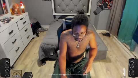 Plant Base Streamers From Pennsylvania online show from 02-01-25, 10:44