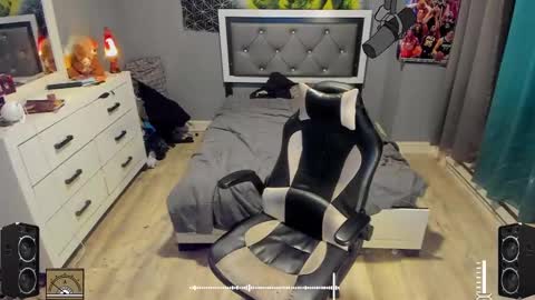 Plant Base Streamers From Pennsylvania online show from 02-03-25, 11:36