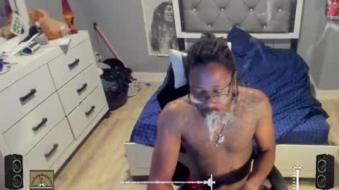 Plant Base Streamers From Pennsylvania online show from 09-08-25, 11:37