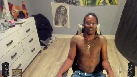 Plant Base Streamers From Pennsylvania online show from 09-23-25, 10:24