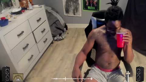 Plant Base Streamers From Pennsylvania online show from 10-12-25, 09:47