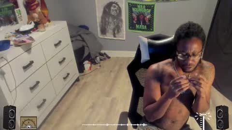 Plant Base Streamers From Pennsylvania online show from 10-13-25, 10:54