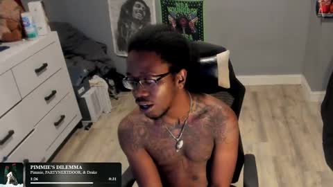 Plant Base Streamers From Pennsylvania online show from 10-28-25, 12:25