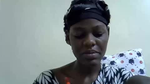 black_berry9 online show from 10-24-25, 10:44