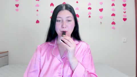 Snapshot of black_berry_bla_ck chatting on 02-08-25, 11:44 black_berry_bla_ck online show from 02-08-25, 11:44