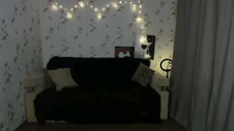 Snapshot of black_berry_bla_ck chatting on 09-12-25, 11:54 black_berry_bla_ck online show from 09-12-25, 11:54