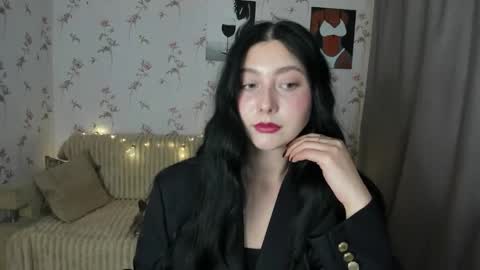 Snapshot of black_berry_bla_ck chatting on 10-16-25, 11:11 black_berry_bla_ck online show from 10-16-25, 11:11