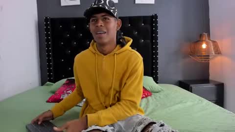 boy online show from 02-14-25, 02:28