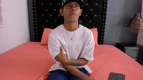 boy online show from 02-23-25, 02:29