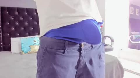 boy online show from 02-26-25, 02:48