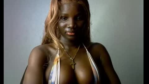 Snapshot of black_ebonyqueen chatting on 10-04-25, 09:18 Esthy online show from 10-04-25, 09:18