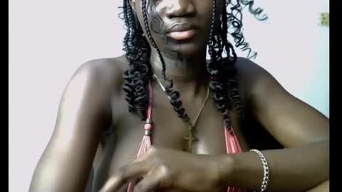 Snapshot of black_ebonyqueen chatting on 10-19-25, 09:04 Esthy online show from 10-19-25, 09:04