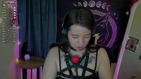  Black Kittie    Wednesday - 1300 - 1900 GMT help me get 100 thumbs up online show from 01-16-25, 01:58