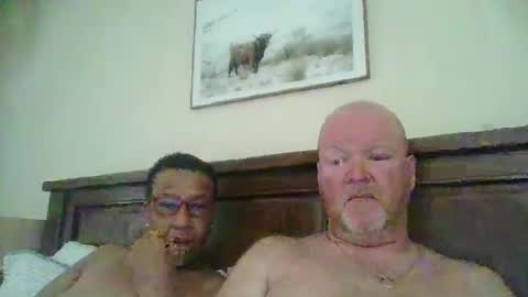 black_n_white4 online show from 03-08-25, 12:33