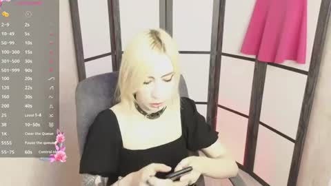 Emily online show from 06-17-26, 08:17