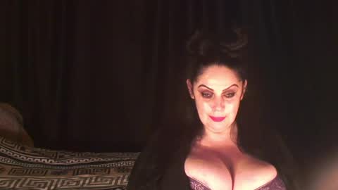 Snapshot of black_pearls chatting on 05-29-26, 09:35 Sarah online show from 05-29-26, 09:35
