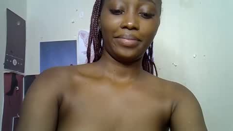 Snapshot of black_rosey chatting on 02-15-26, 07:43 veraa online show from 02-15-26, 07:43