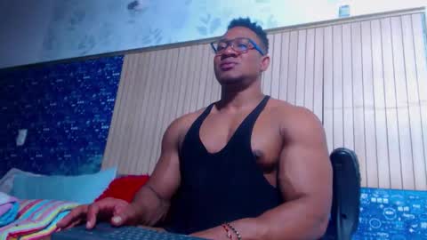 Snapshot of black_seus85 chatting on 02-25-26, 06:39 duglas online show from 02-25-26, 06:39