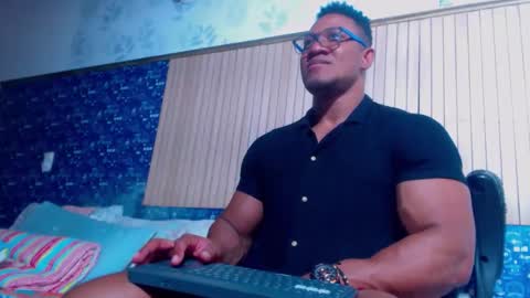 Snapshot of black_seus85 chatting on 02-28-26, 05:47 duglas online show from 02-28-26, 05:47