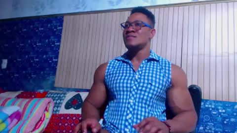 Snapshot of black_seus85 chatting on 03-01-26, 07:16 duglas online show from 03-01-26, 07:16