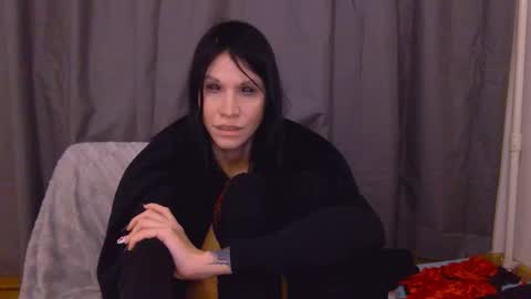 Snapshot of black_sswan chatting on 02-10-26, 05:06 Kristin online show from 02-10-26, 05:06