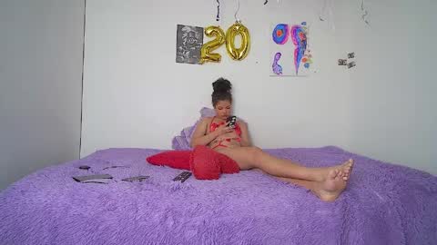 Snapshot of black_tentationx chatting on 05-14-26, 01:01 black_tentationx online show from 05-14-26, 01:01