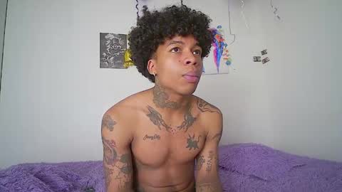 Snapshot of black_tentationx chatting on 05-18-26, 04:07 black_tentationx online show from 05-18-26, 04:07