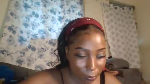 Dee online show from 05-03-26, 02:56
