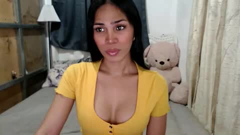 Snapshot of blackbarbiesavanna_23 chatting on 12-15-25, 12:53 savanna online show from 12-15-25, 12:53