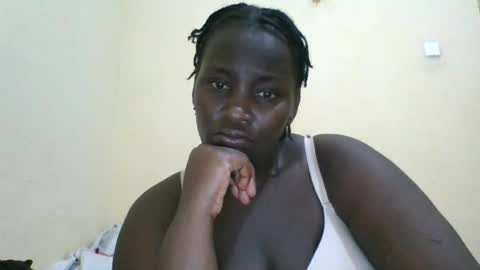 Snapshot of blackbeauty002 chatting on 05-12-26, 09:45 PACIFICA online show from 05-12-26, 09:45