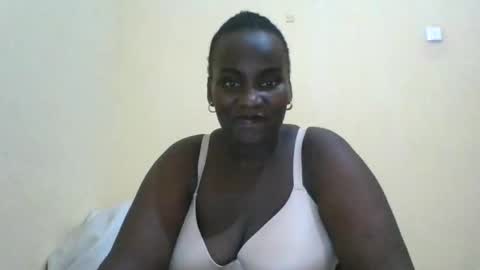 Snapshot of blackbeauty002 chatting on 05-26-26, 08:05 PACIFICA online show from 05-26-26, 08:05