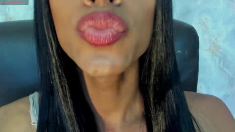 Nina online show from 01-16-25, 11:04