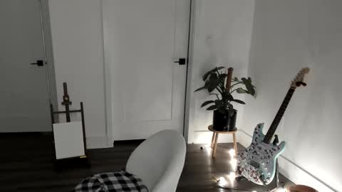 Snapshot of blackberryfizz chatting on 11-14-25, 06:01 Ella online show from 11-14-25, 06:01