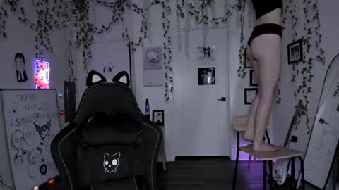 Snapshot of blackberryfizz chatting on 02-06-26, 09:01 Ella online show from 02-06-26, 09:01