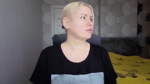 Snapshot of blackeyes11 chatting on 05-17-26, 03:37 blackeyes11 online show from 05-17-26, 03:37