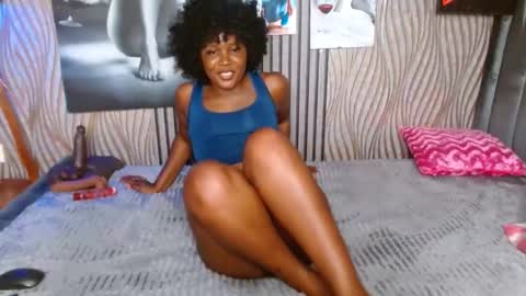 Smiley sylivia online show from 04-25-26, 12:46