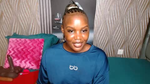 Snapshot of blackmellanin_ chatting on 06-13-26, 12:41 Smiley sylivia online show from 06-13-26, 12:41