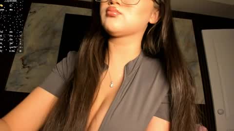 Snapshot of blackmilk_01 chatting on 06-06-26, 04:17 Karina online show from 06-06-26, 04:17