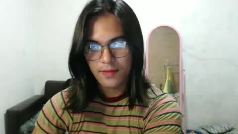 Ellez online show from 12-17-24, 07:37