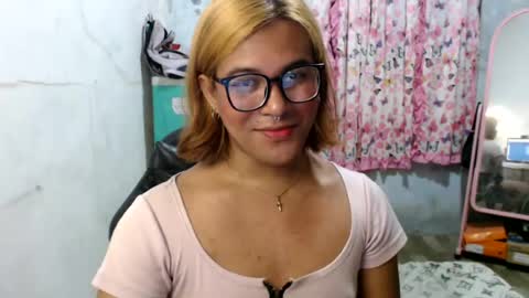 Ellez online show from 07-24-26, 06:39