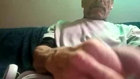 Snapshot of blackrichard518 chatting on 06-11-26, 10:35 blackrichard518 online show from 06-11-26, 10:35
