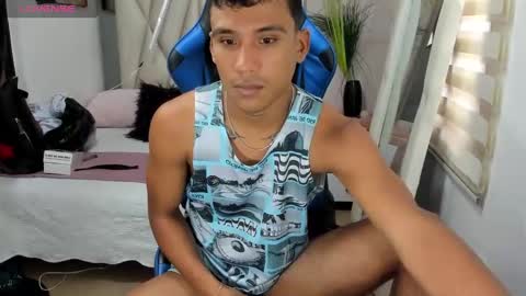 Snapshot of blacksex_boy chatting on 12-19-24, 06:12 Marlon online show from 12-19-24, 06:12