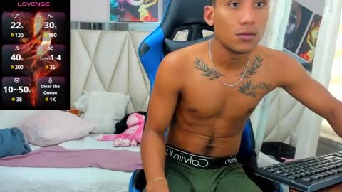Snapshot of blacksex_boy chatting on 01-09-25, 06:36 Marlon online show from 01-09-25, 06:36