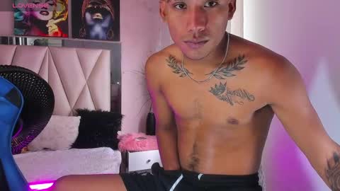 Snapshot of blacksex_boy chatting on 03-04-25, 06:29 Marlon online show from 03-04-25, 06:29