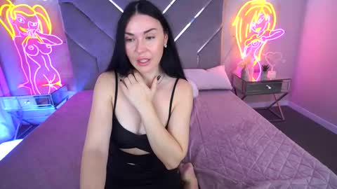 blacksilkqueen online show from 11-21-25, 08:46